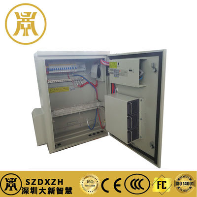 Résistant à la corrosion Armoire d'alimentation extérieure Pole monté boîte de boîtier électrique pour le stockage de l'énergie