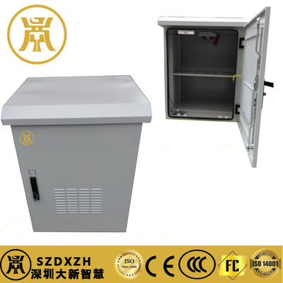 OEM Armoire de réseau montée sur un poteau étanche à la poussière et résistante aux intempéries IP55