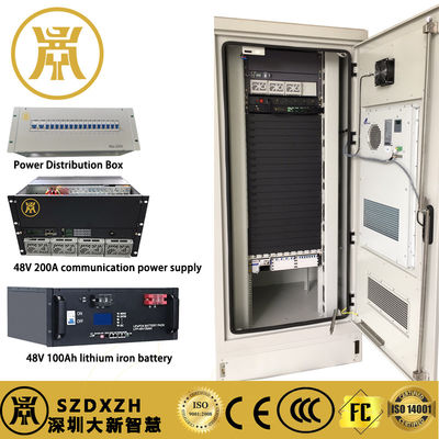 Armoire extérieure de télécommunications recouverte de poudre Armoire intelligente de protection de l'énergie avec climatiseur