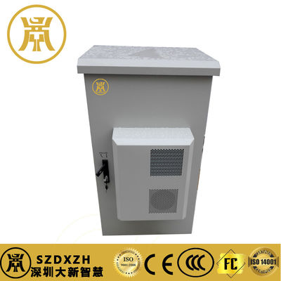 IP55 Armoire extérieure de télécommunications en poudre de revêtement de pôle de montage de boîtier avec système de refroidissement